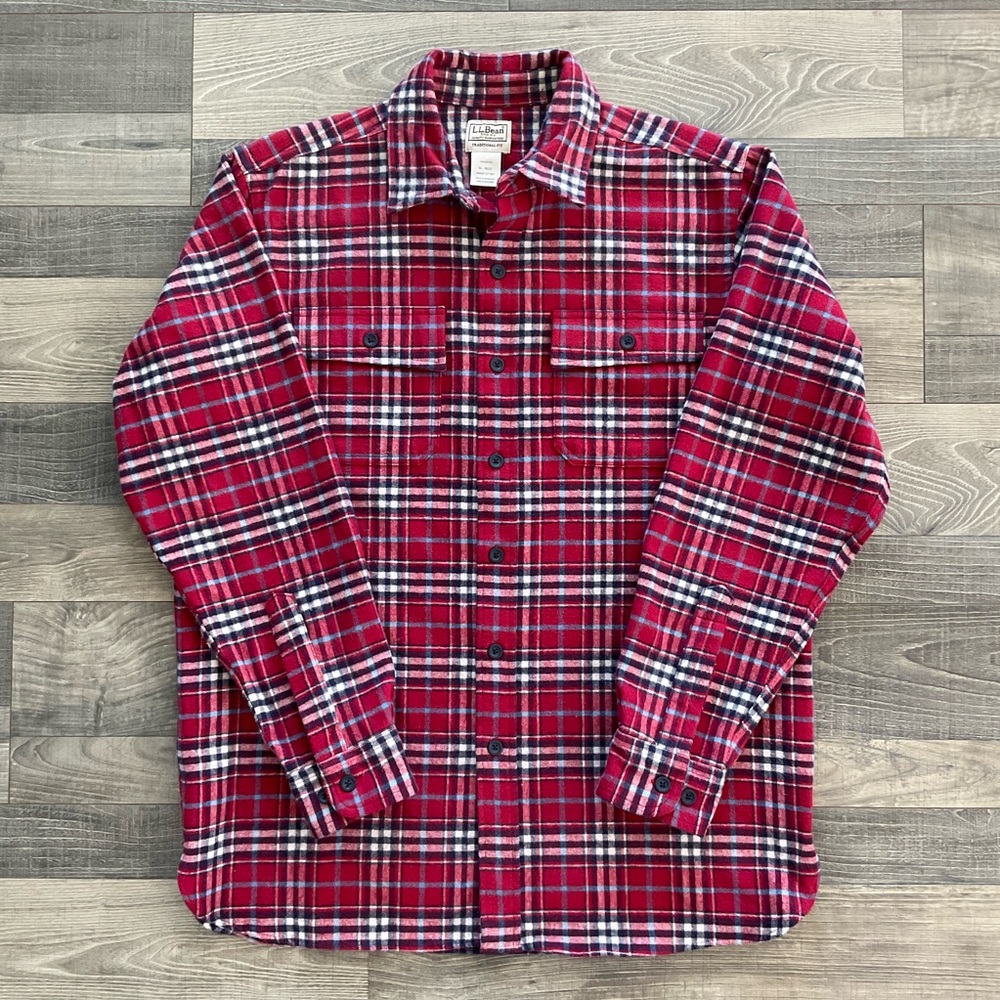 LL Bean Chamois Shirt Men’s Size MEDIUM Red White Blue Plaid Button Up 277981
